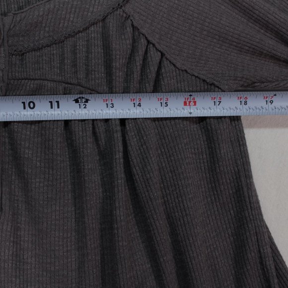 We the Free Shirt Women's Small Gray Long Sleeve Solid Polyester Rayon - Picture 9 of 13